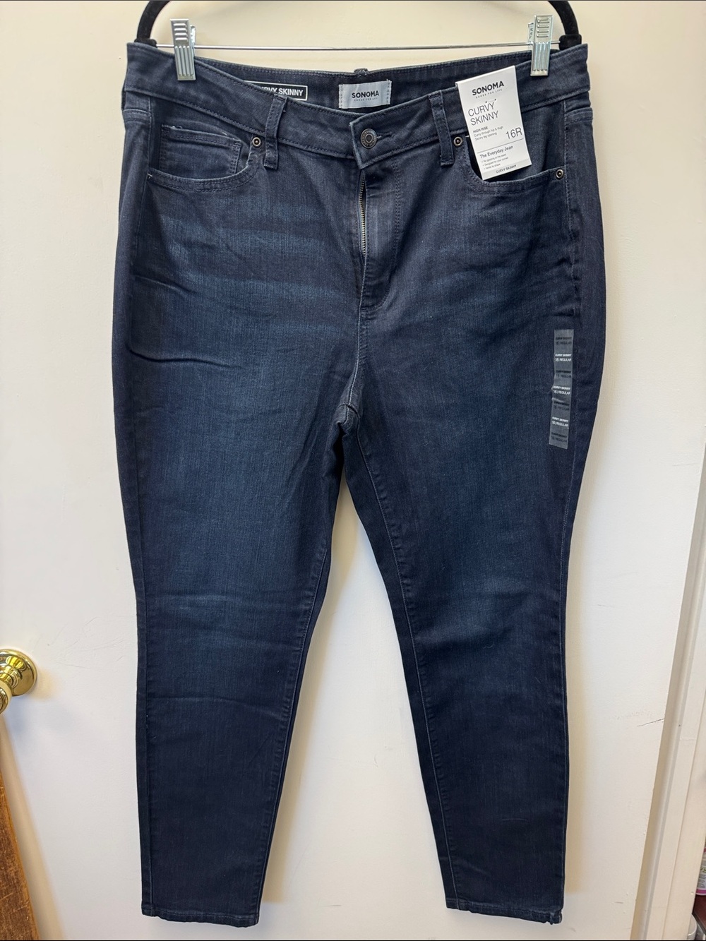 Sonoma Women's Skinny Jeans in Dark Indigo Wash
